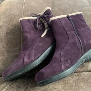 PURPLE rubber soled winter boot
